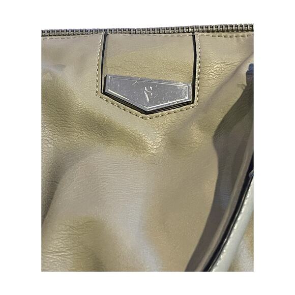 ~SIMPLY VERA VERA WANG~LOGO~PU~TAUPE~ZIP CLOSURE~SHOULDER HOBO BAG PURSE - Picture 3 of 12